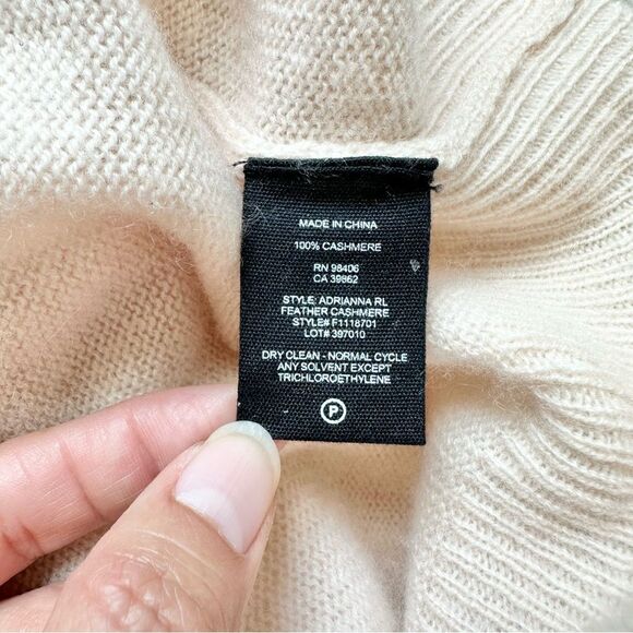 THEORY Adrianna Cashmere V-Neck Sweater in Light Salmon Size Small - Picture 8 of 8